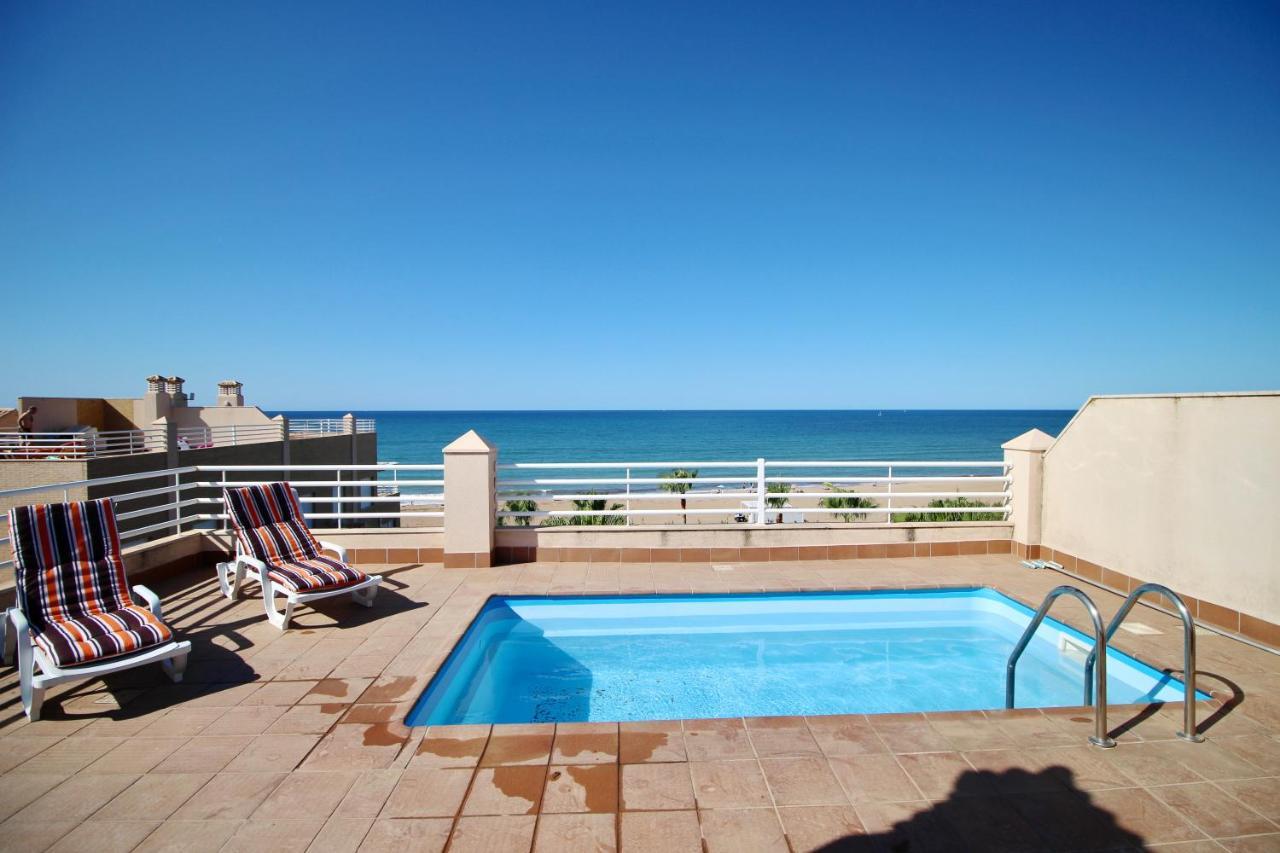 Atico Con Piscina Privada En Primera Linea Apartment Denia Cameră foto