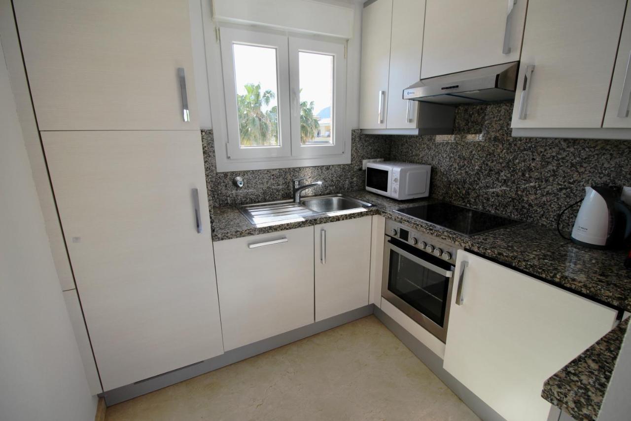 Atico Con Piscina Privada En Primera Linea Apartment Denia Exterior foto