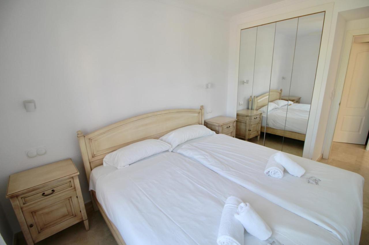Atico Con Piscina Privada En Primera Linea Apartment Denia Exterior foto