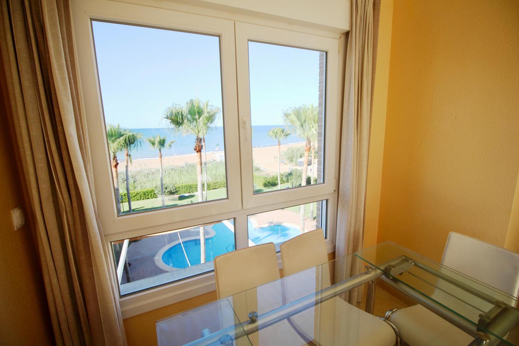 Atico Con Piscina Privada En Primera Linea Apartment Denia Cameră foto