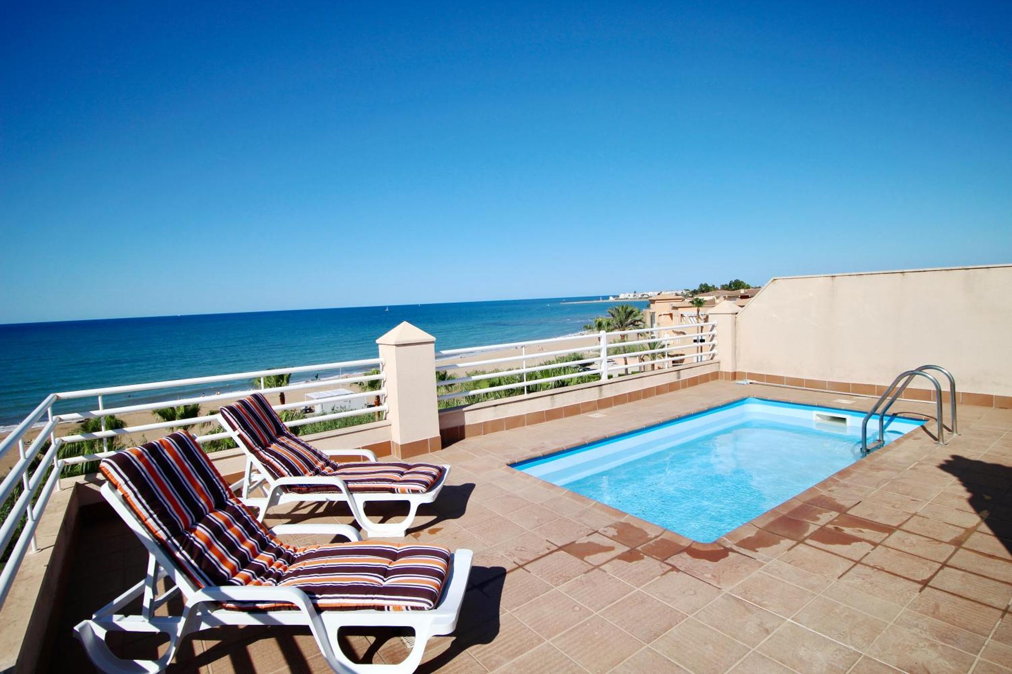 Atico Con Piscina Privada En Primera Linea Apartment Denia Cameră foto
