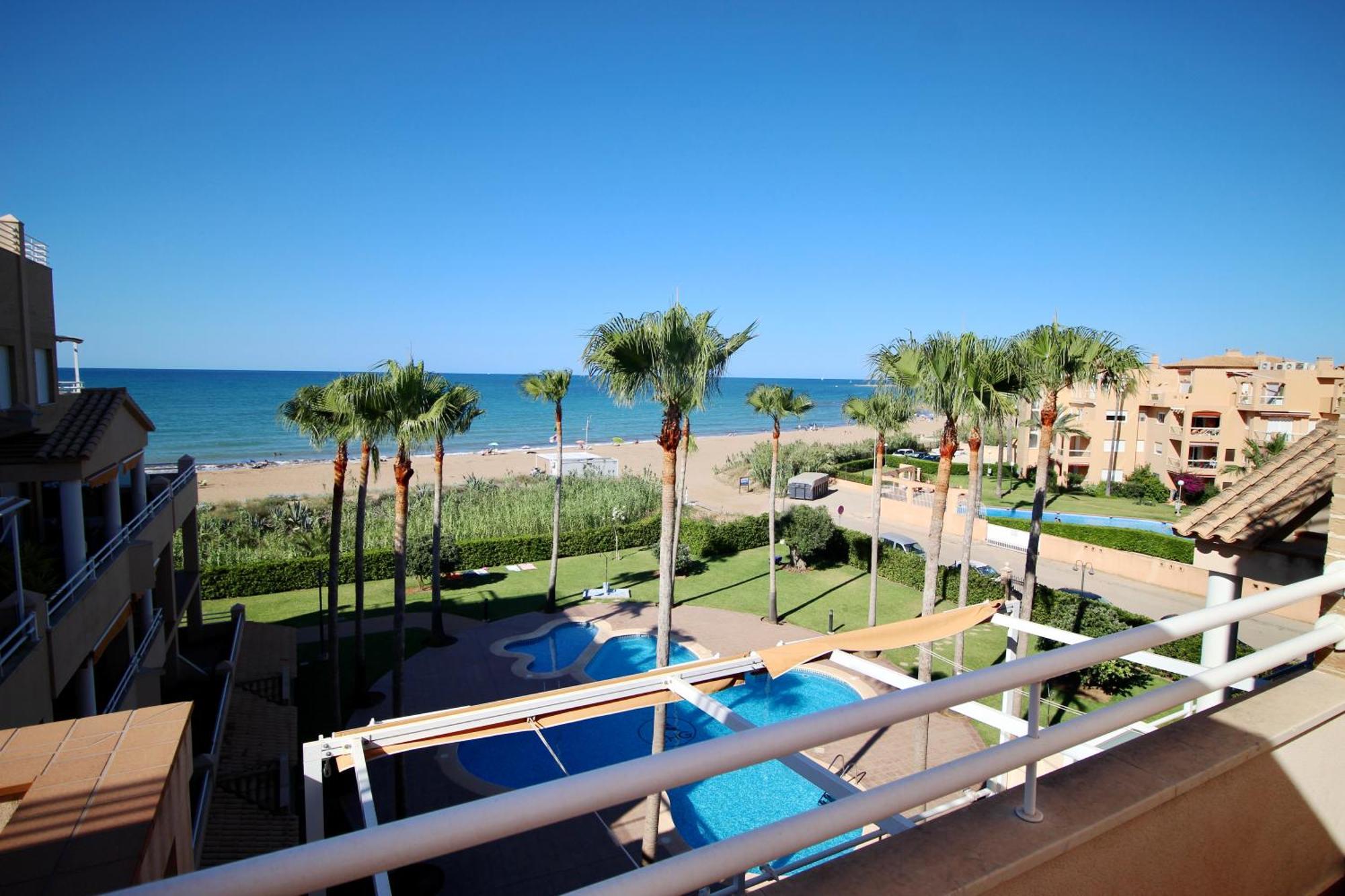 Atico Con Piscina Privada En Primera Linea Apartment Denia Cameră foto