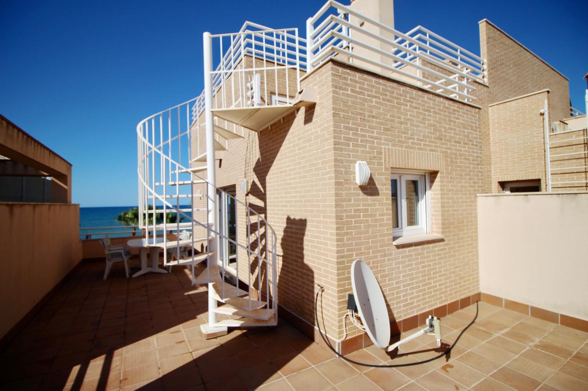 Atico Con Piscina Privada En Primera Linea Apartment Denia Cameră foto